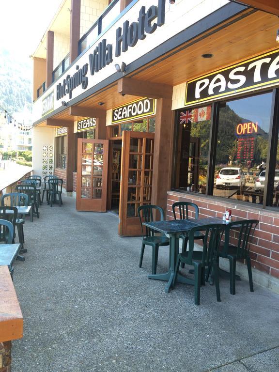 Spring Villa Hotel Harrison Hot Springs Esterno foto