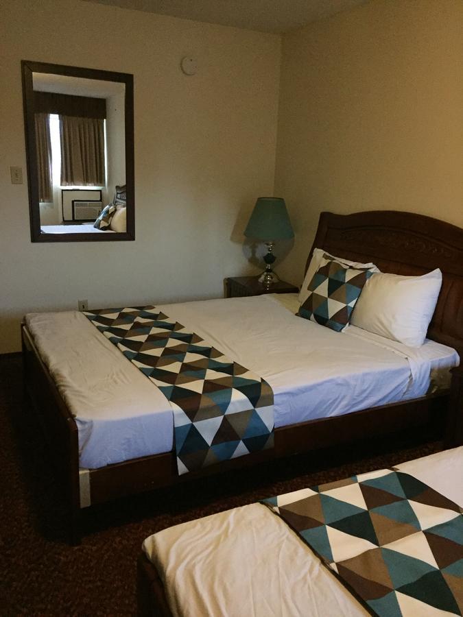 Spring Villa Hotel Harrison Hot Springs Esterno foto